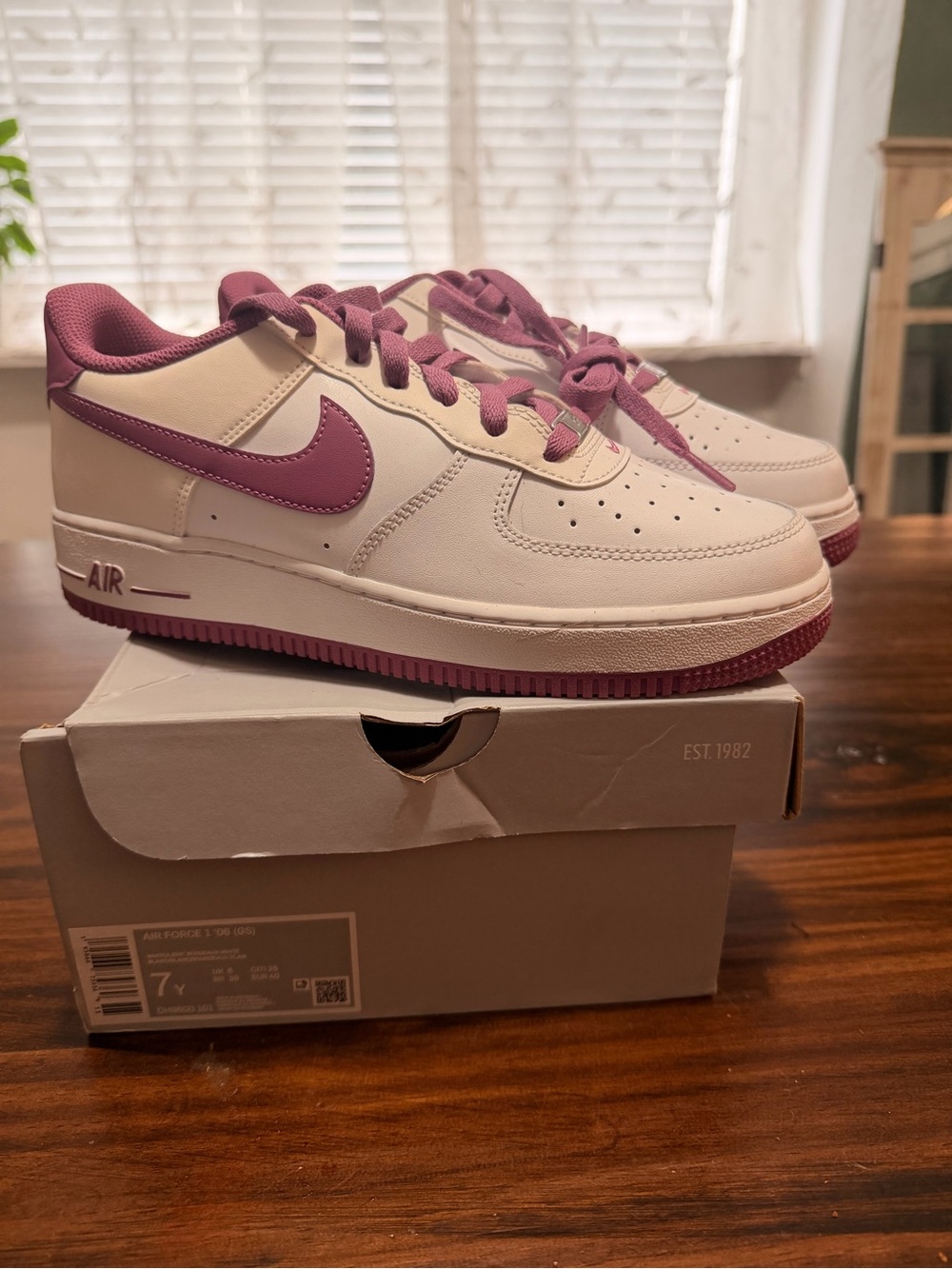 BRAND NEW WITH BOXNike Air Force 1 Low White with Mauve/Purple Accent